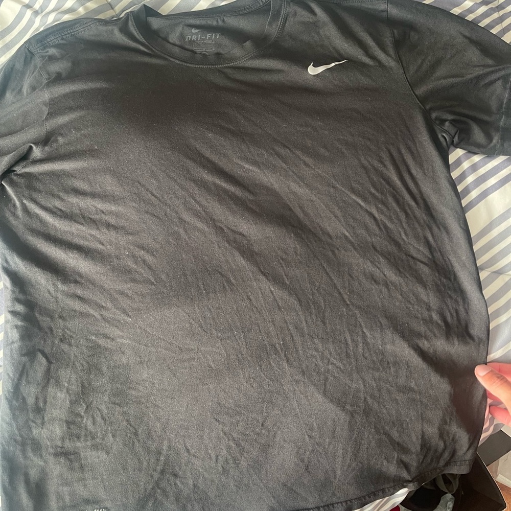 Nike athletic t shirt men.